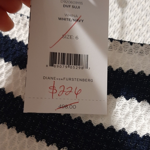 Dress - Picture 6 of 7